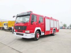 重汽8T水灌消防车